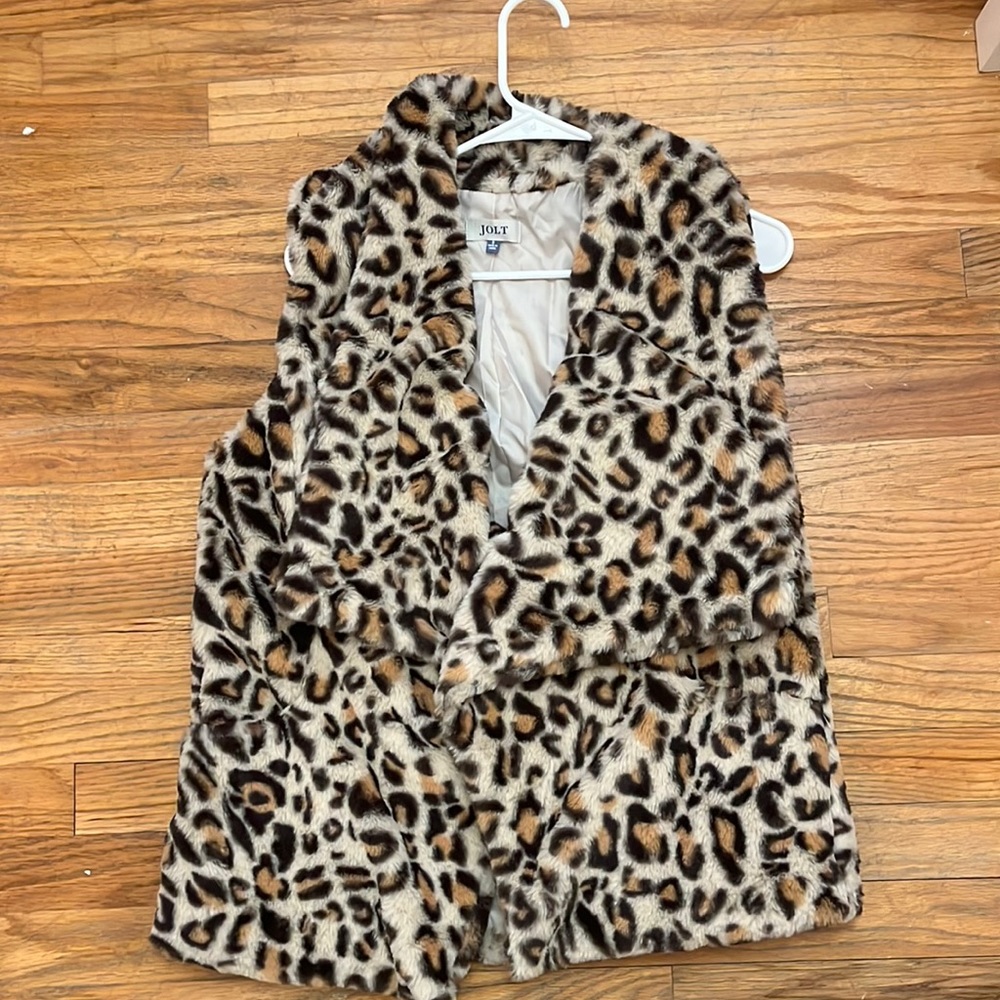 Jolt Leopard Vest